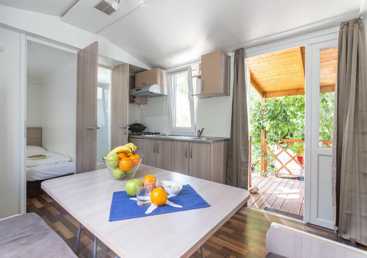 Krk Mobile Homes Klimno Luaran gambar