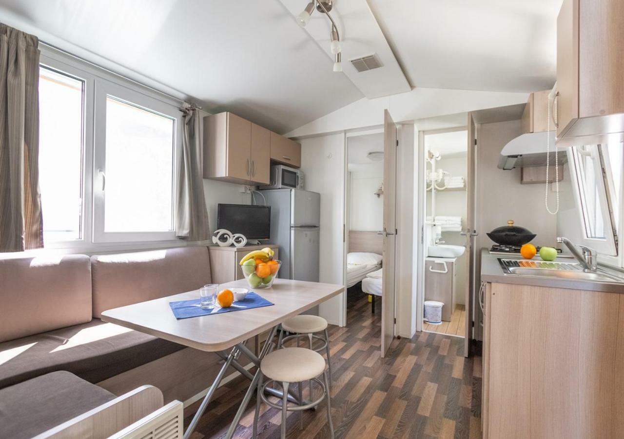 Krk Mobile Homes Klimno Luaran gambar