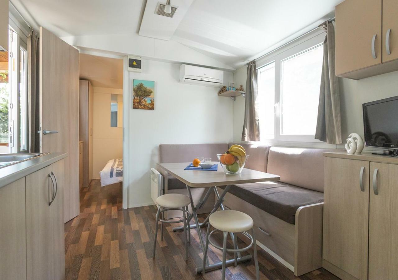 Krk Mobile Homes Klimno Luaran gambar
